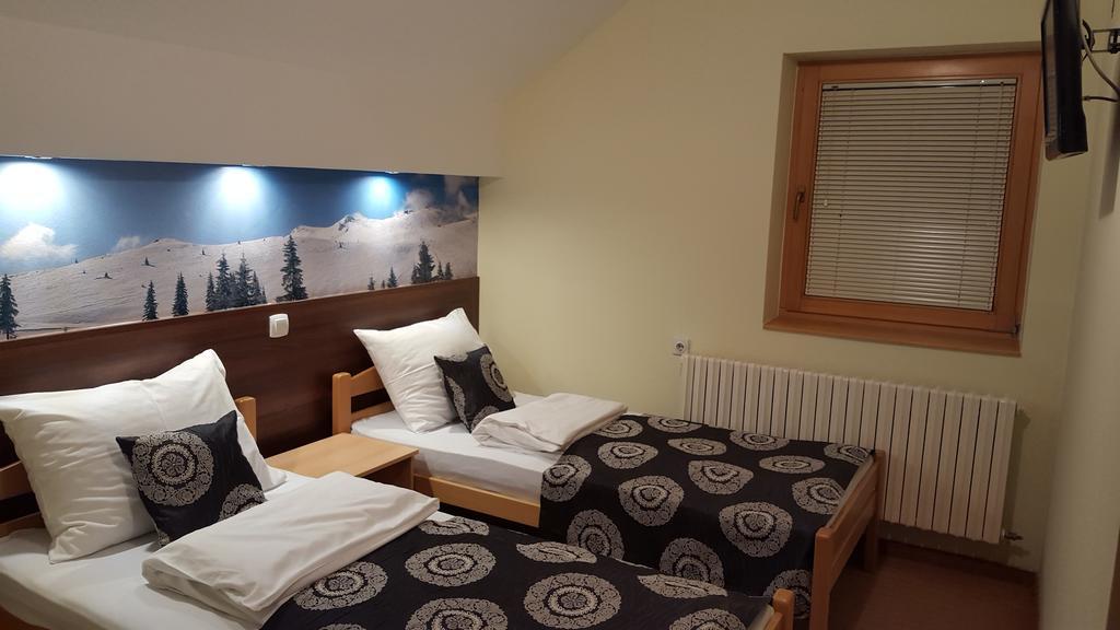 Guesthouse Lucic ยาโฮรินา ภายนอก รูปภาพ