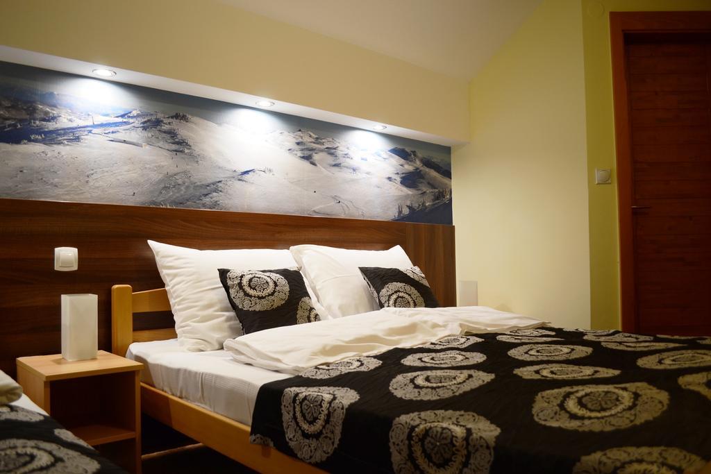 Guesthouse Lucic ยาโฮรินา ภายนอก รูปภาพ
